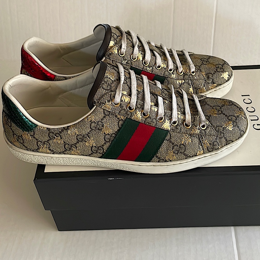Gucci Beige & Gold Sneakers Size US-10.5